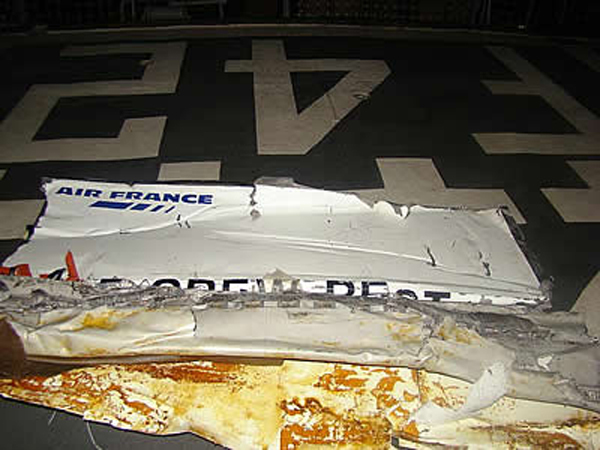 Débris de l'A330 d'Air France trouvés en mer.