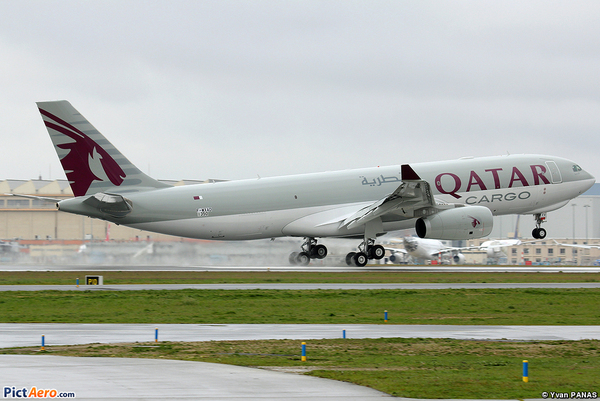 Airbus A330-200F Qatar Airways Cargo