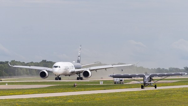 Airbus A350-900 XWB à Oshkosh