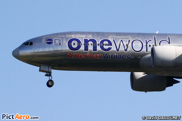 Boeing 777 American Airlines OneWorld livery