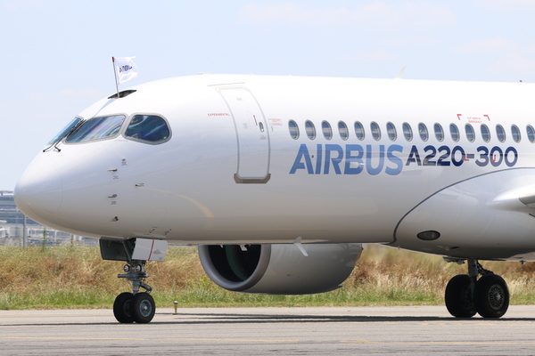 Airbus A220-300 
