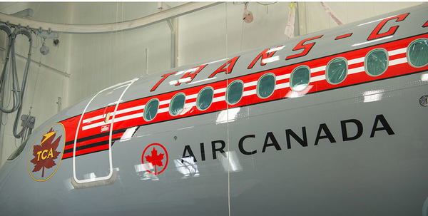 Airbus A220 Air Canada livrée Trans-Canada Air Lines