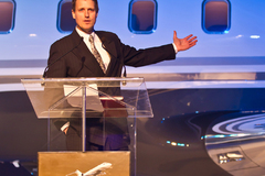 Discours de M. Christopher Hill, président, Heritage Aviation, aux employés de Bombardier Avions d’affaires lors de l’entrée en service du 100e biréacteur d’affaires Global 5000 à Dorval, au Québec