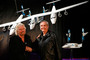 Burt Rutan (à droite) en compagnie de Richard Branson