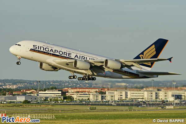Livraison d'un Airbus A380-800 à Singapore Airlines