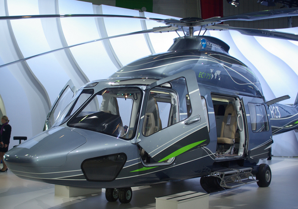 Eurocopter EC175 sur le stand EADS au Salon du Bourget 2009