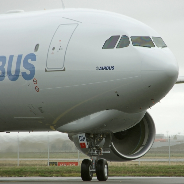 Train avant de l'Airbus A330-200F