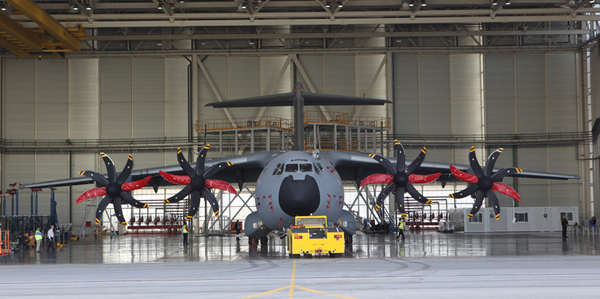 Airbus A400M sortant de l'usine