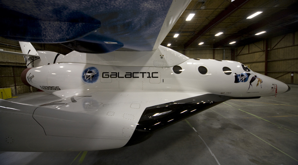 Vue de profil du SpaceShipTwo de Virgin Galactic