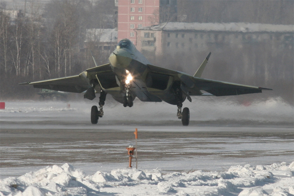 Premier vol du prototype PAK FA