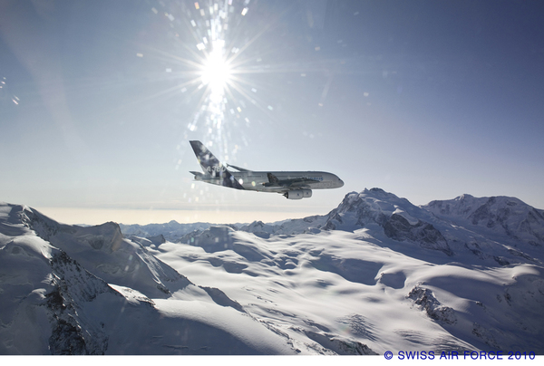 Airbus A380 et F-18 de l'armée suisse