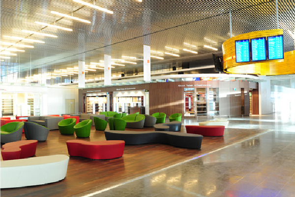 La Place dans le hall D de l'aéroport de Toulouse-Blagnac