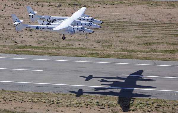 Premier vol captif du VSS Enterprise de Virgin Galactic