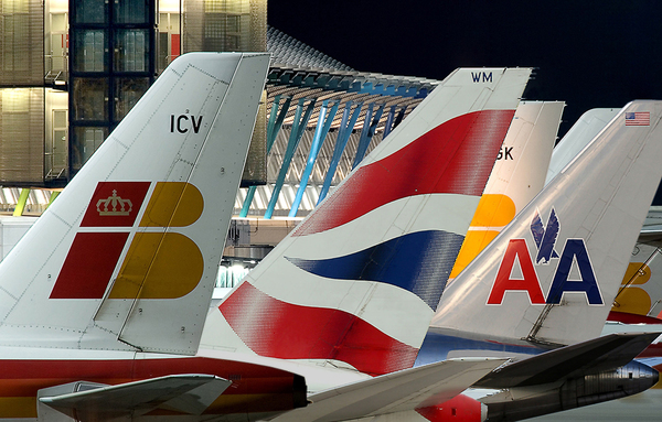 Logos d'Iberia, British Airways et American Airlines
