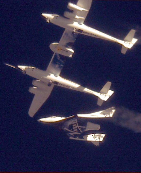 VSS Enterprise lors de la libération de SpaceShipTwo