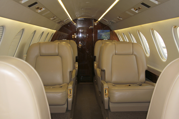 Cabine du Dassault Falcon 50EX - N701WQ - Guardian Jet, EBACE 2011
