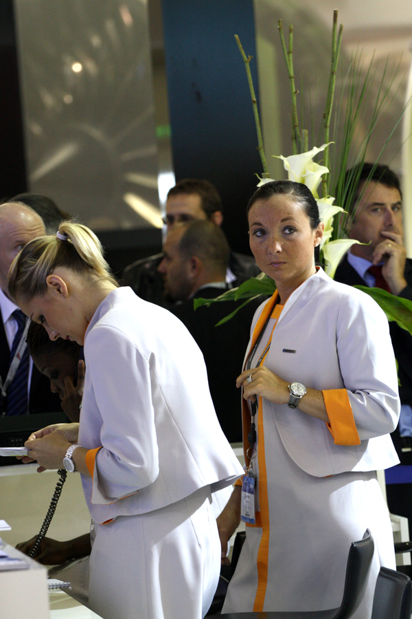 Les hôtesses au salon du Bourget 2011