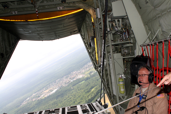 Vol en C130J au Bourget 2011