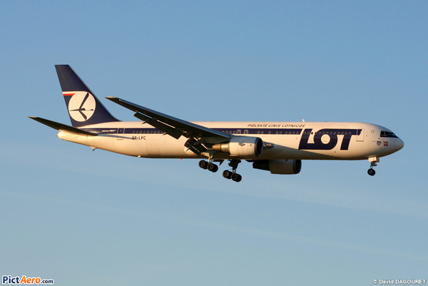 Boeing 767 LOT immatriculé SP-LPC