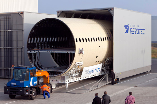 La section 13/14 de l'A350 prête à être livrée à l'usine d'Hambourg