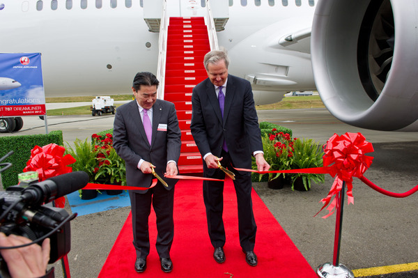 Livraison boeing 787 Japan Airlines