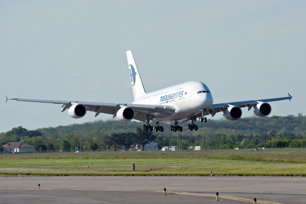 A380 MAS LANDING