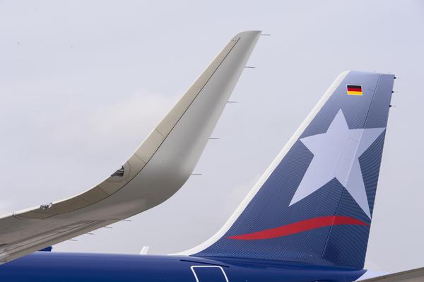 Airbus A320 Sharklets Lan