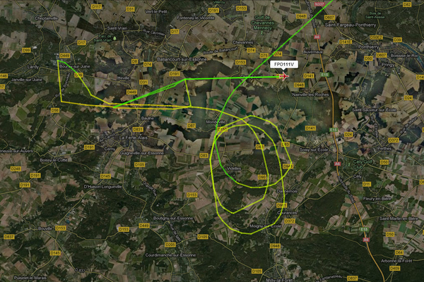 Radar Boeing 737 meeting Cerny la Ferté