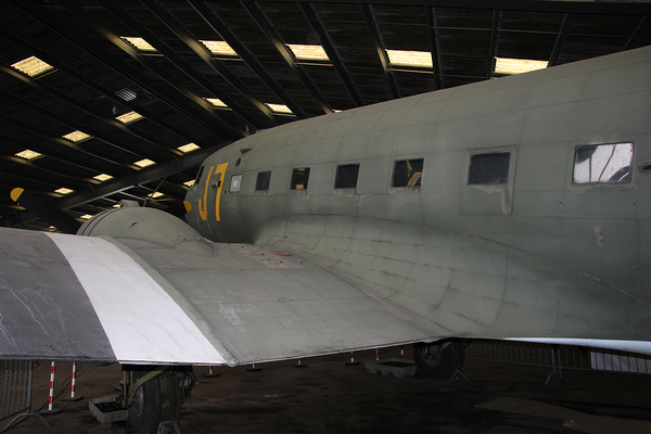 Douglas DC-3 F-BLOZ