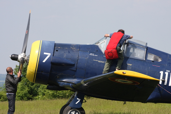 Préparatifs meeting Cerny - La Ferté-Alais 2014