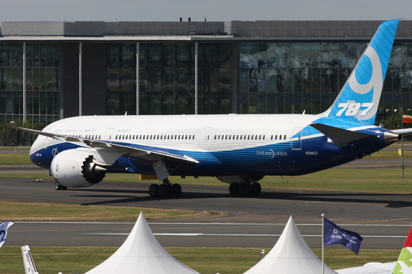 Farnborough 2014 Boeing 787-9 