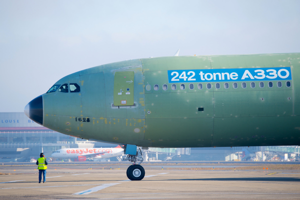 Airbus A330 MTOW 242 tonnes