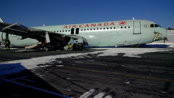 Airbus A320 d'Air Canada après son accident
