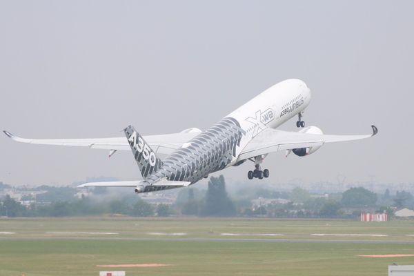 Airbus A350 XWB Carbon livery