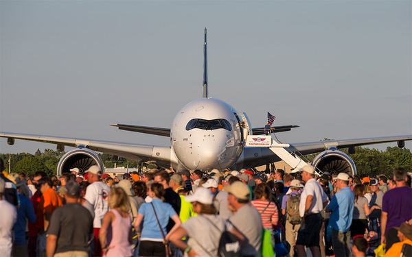 Airbus A350-900 XWB à Oshkosh