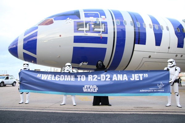 Boeing 787-9 ANA Star Wars R2-D2