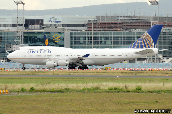 Boeing 747 United Airlines