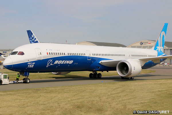 Boeing 787-10 