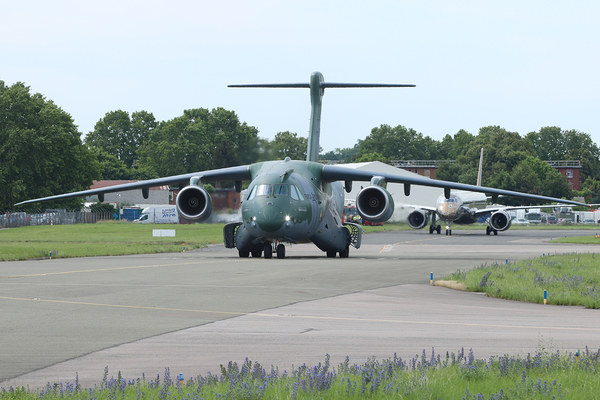 kc-390