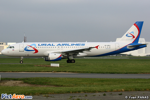 Airbus A321 Ural Airlines