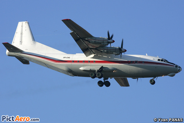 Antonov AN-12