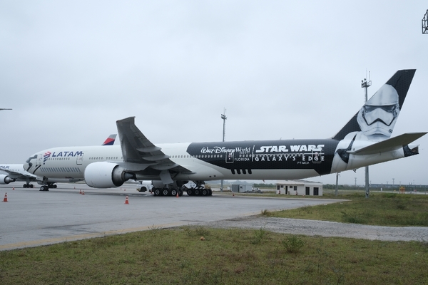 Boeing 777 Latam Airlines Stormtrooper