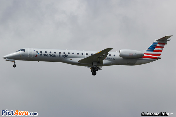 Embraer ERJ 145 American Eagle