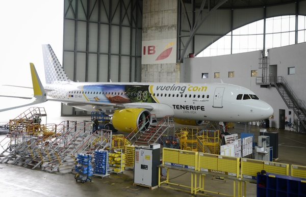 Airbus A320 Vueling Tenerife