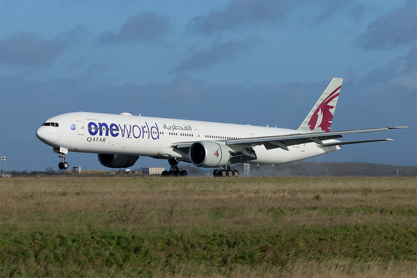 Boeing 777-300ER Qatar Airways avec la livrée Oneworld