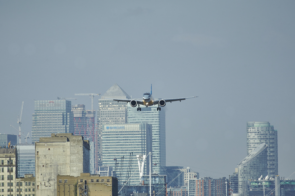 L'Embraer E190-E2 autorisé à l'aéroport de Londres City 