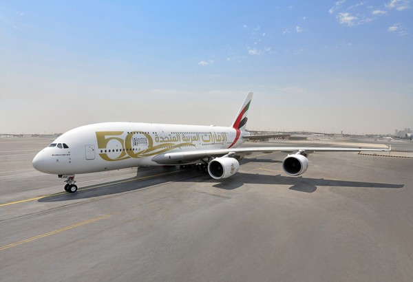 Airbus A380 Emirates livrée spéciale "United Arab Emirates 50"