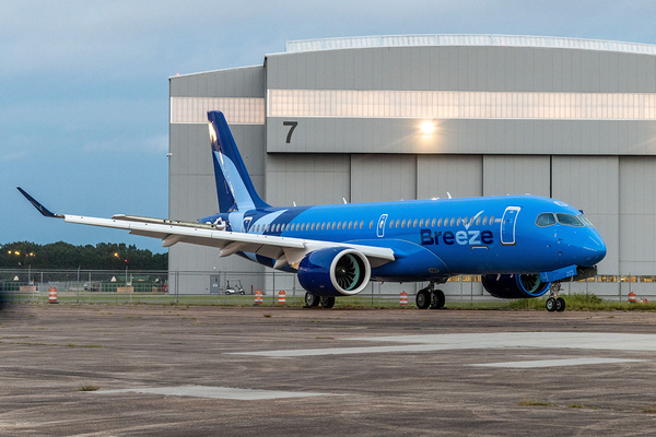 Airbus A220 Breeze Airways