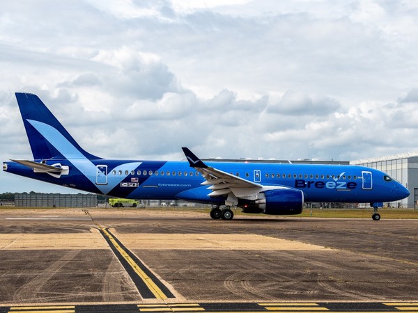 Présentation du premier A220 de Breeze Airways aux Etats-Unis