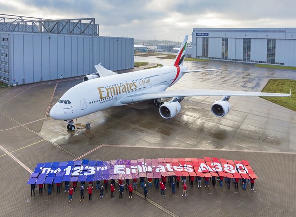 123e Airbus A380 pour Emirates